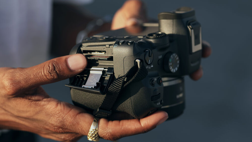 دوربین کانن Canon ES R7